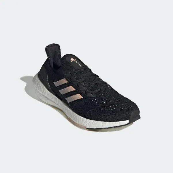     22  Adidas ULTRABOOST 22 HEAT.RDY W H01174