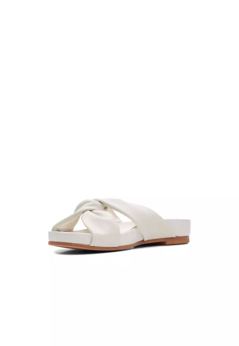 Clarks Clarks Pure Twist White Leather Womens Casual With  Medal Rated Tannery Technology