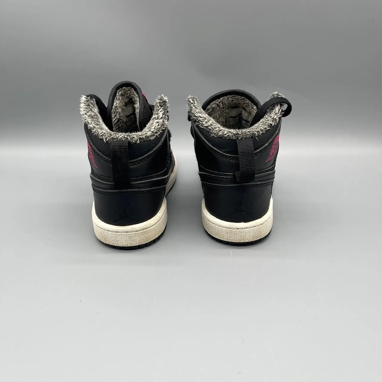 Nike / Air Jordan 1 Retro High 'Black Pink' / Runner / US11