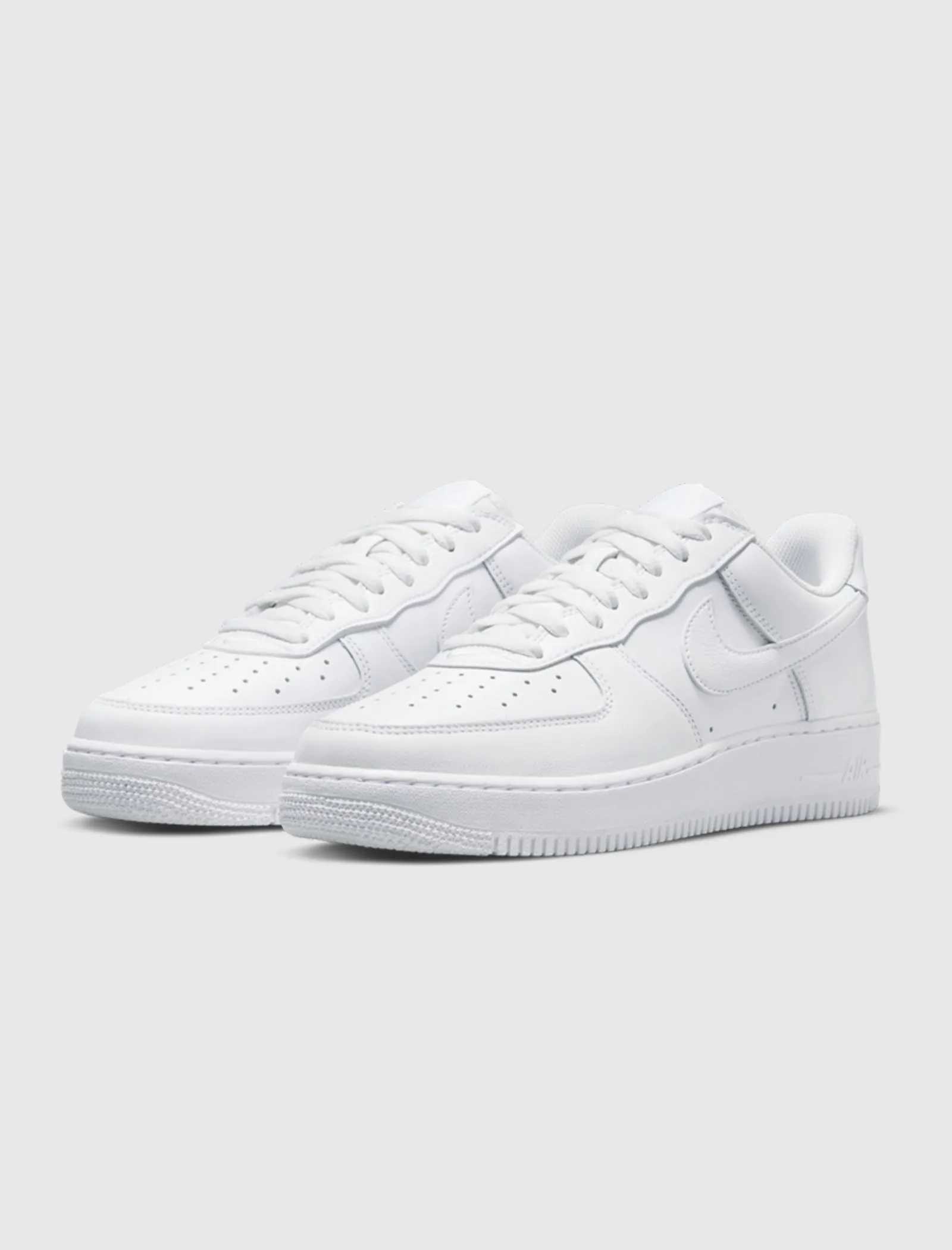 NIKE AIR FORCE 1 LOW 