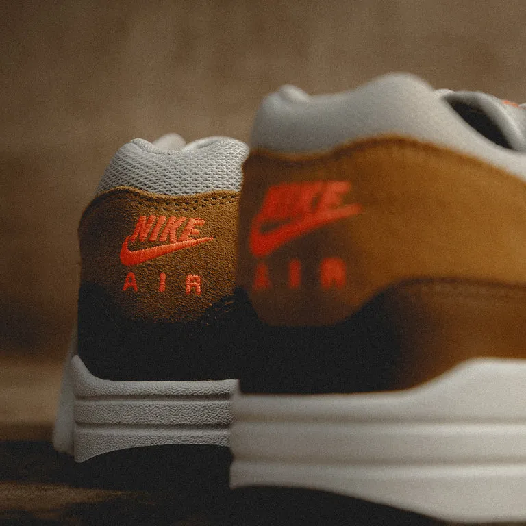 Nike Air Max 1 Essential Light Bone / Black / Flax / British Tan