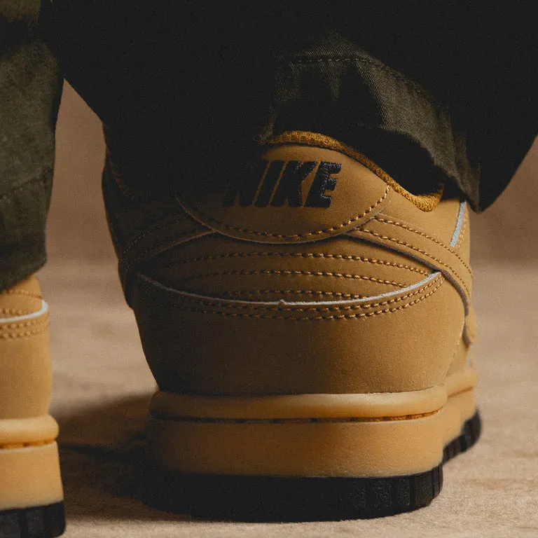 Nike Dunk Low Retro SE Wheat / Wheat / Gum Yellow / Black