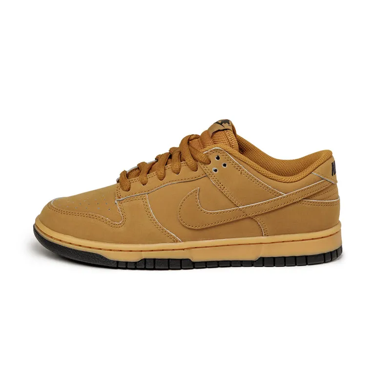 Nike Dunk Low Retro SE Wheat / Wheat / Gum Yellow / Black