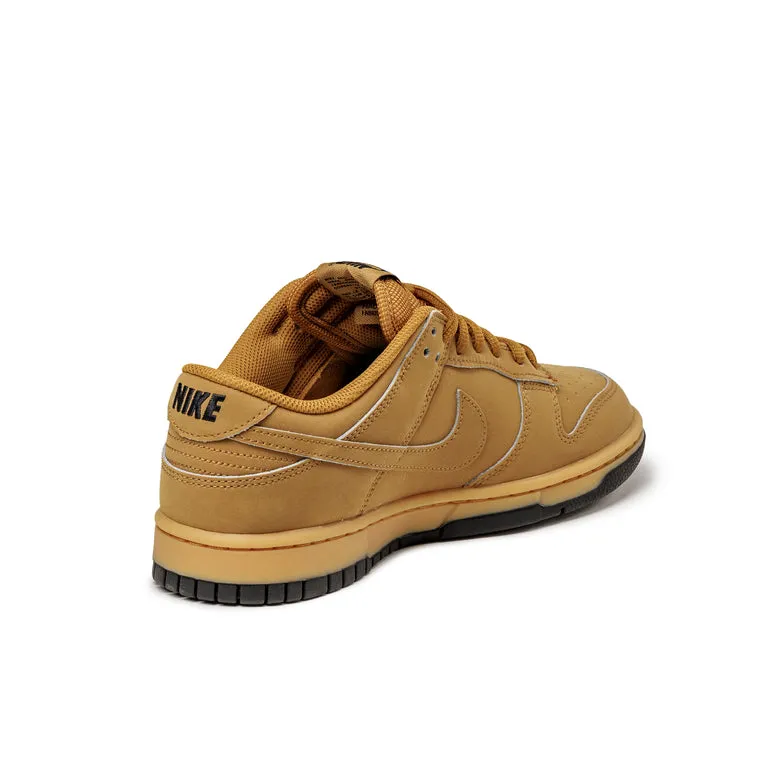 Nike Dunk Low Retro SE Wheat / Wheat / Gum Yellow / Black