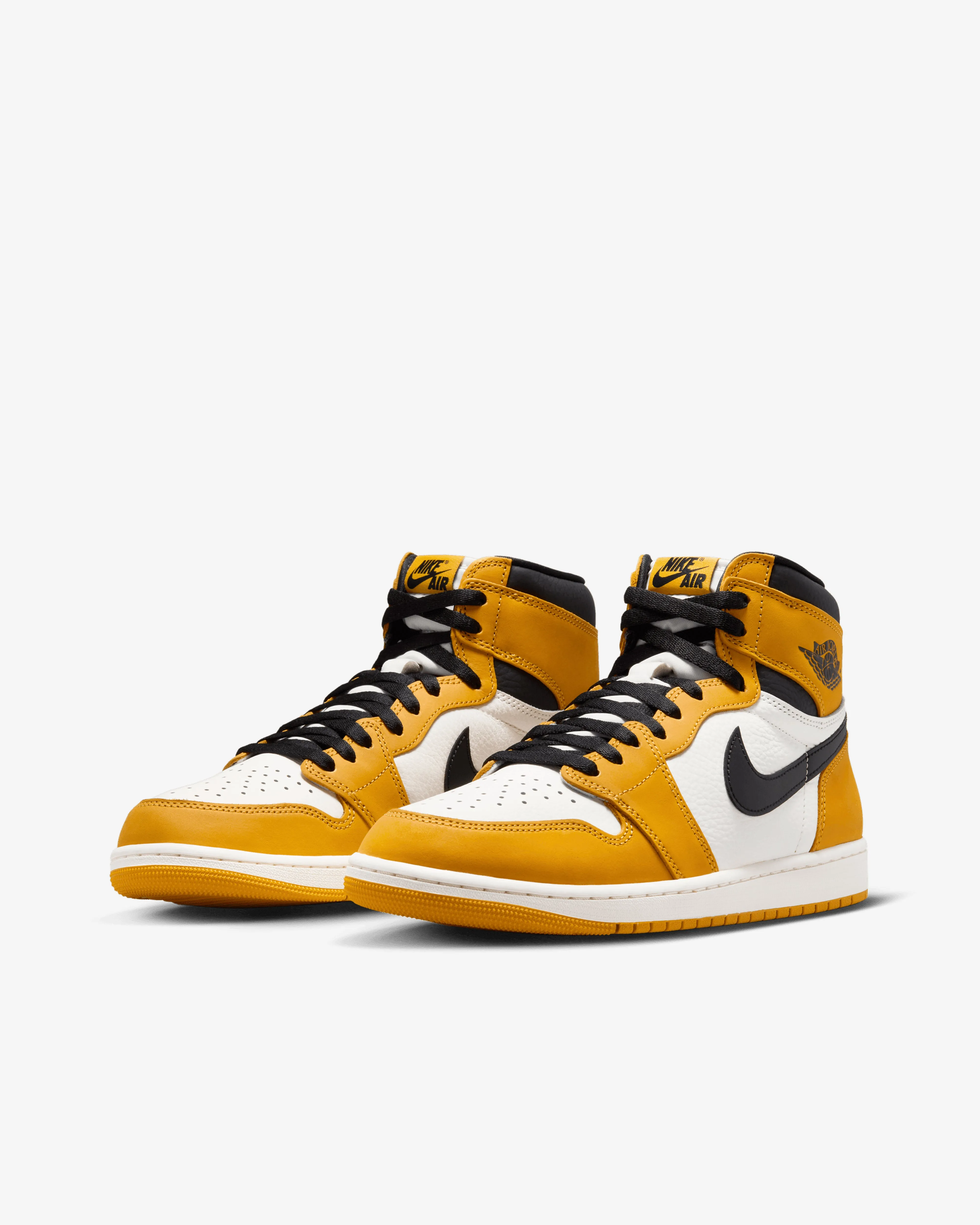 Nike Men's Air Jordan 1 Retro High OG  DZ5485-701