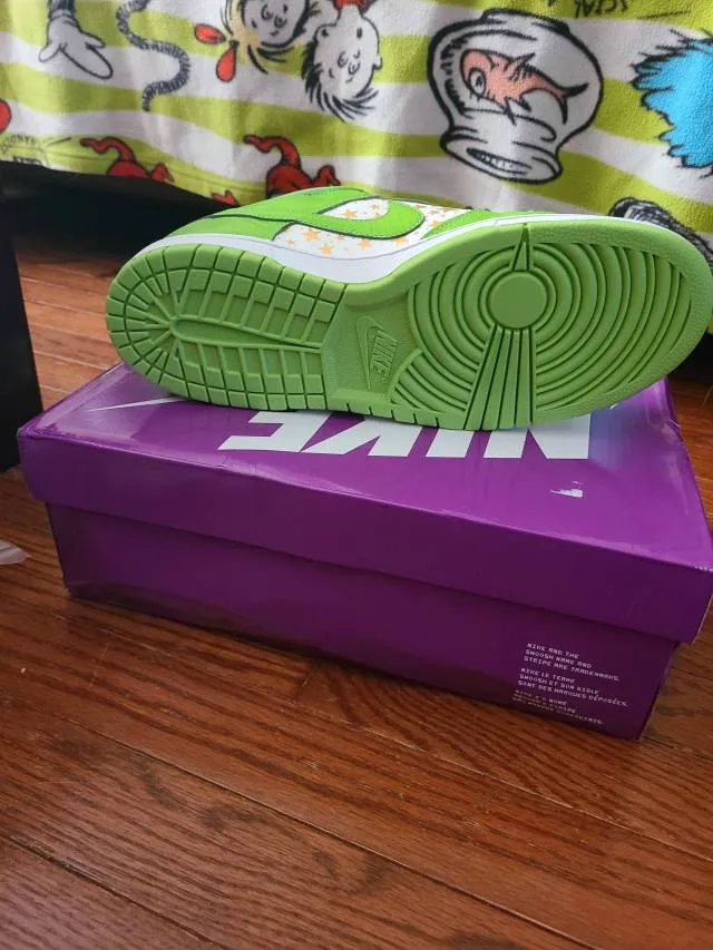 Nike Sb Dunk Low Supreme Mean Green