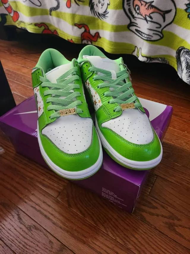 Nike Sb Dunk Low Supreme Mean Green