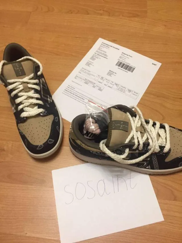 Nike SB Dunk Low Travis Scott /w Special Box