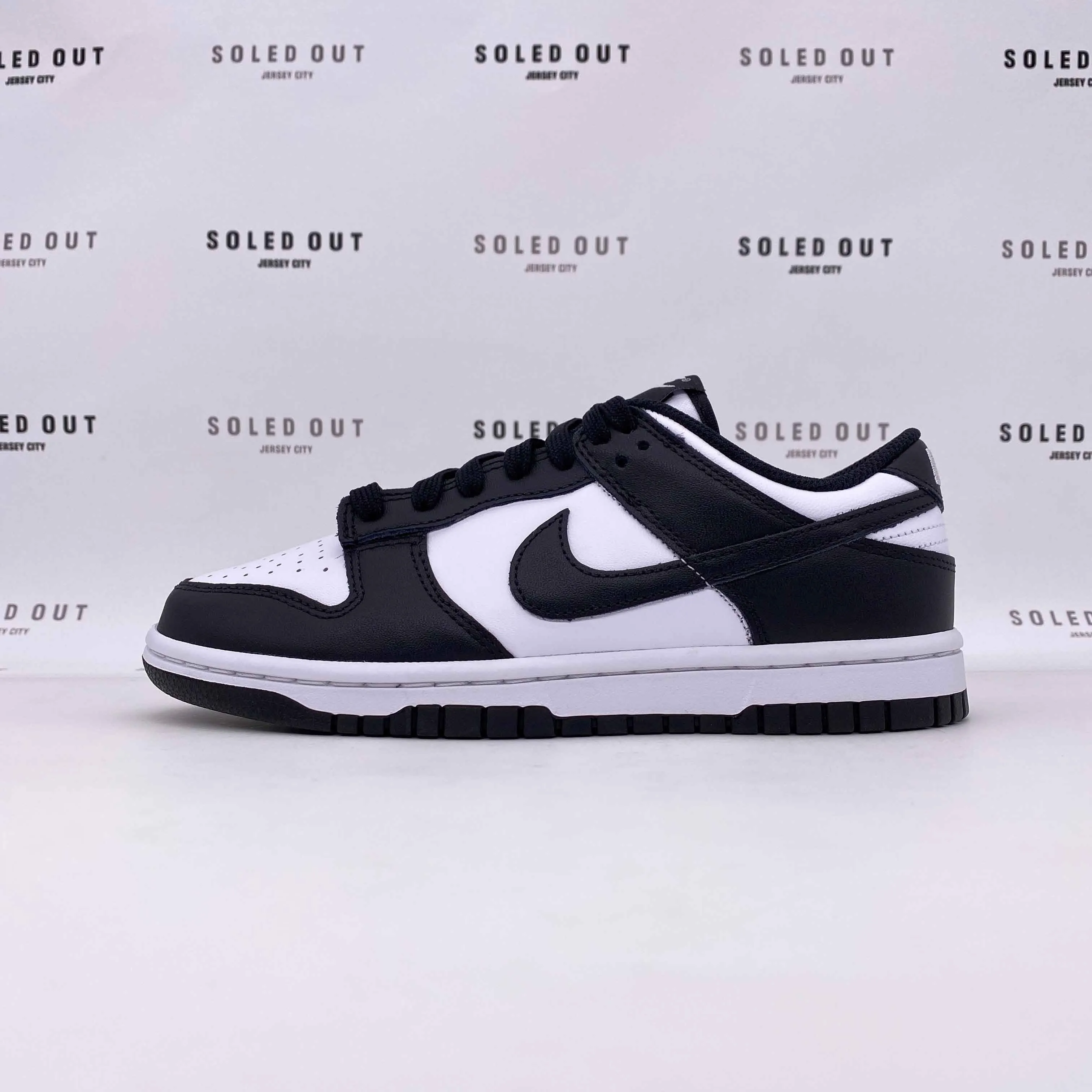 Nike (W) Dunk Low Black White 2022 New Size 9.5W