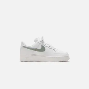 Nike     wmns air force 1 `07 essential