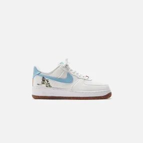 Nike     wmns air force 1 `07 m2z2