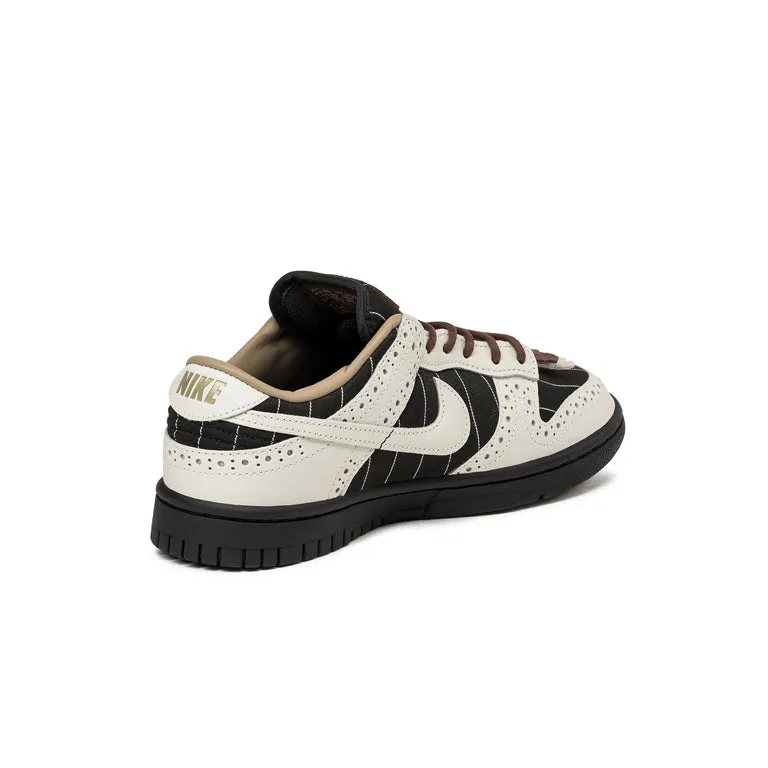 Nike Wmns Dunk Low LX *Brogue Pintripe* Black / Summit White / Black / Summit White / Caco Wow