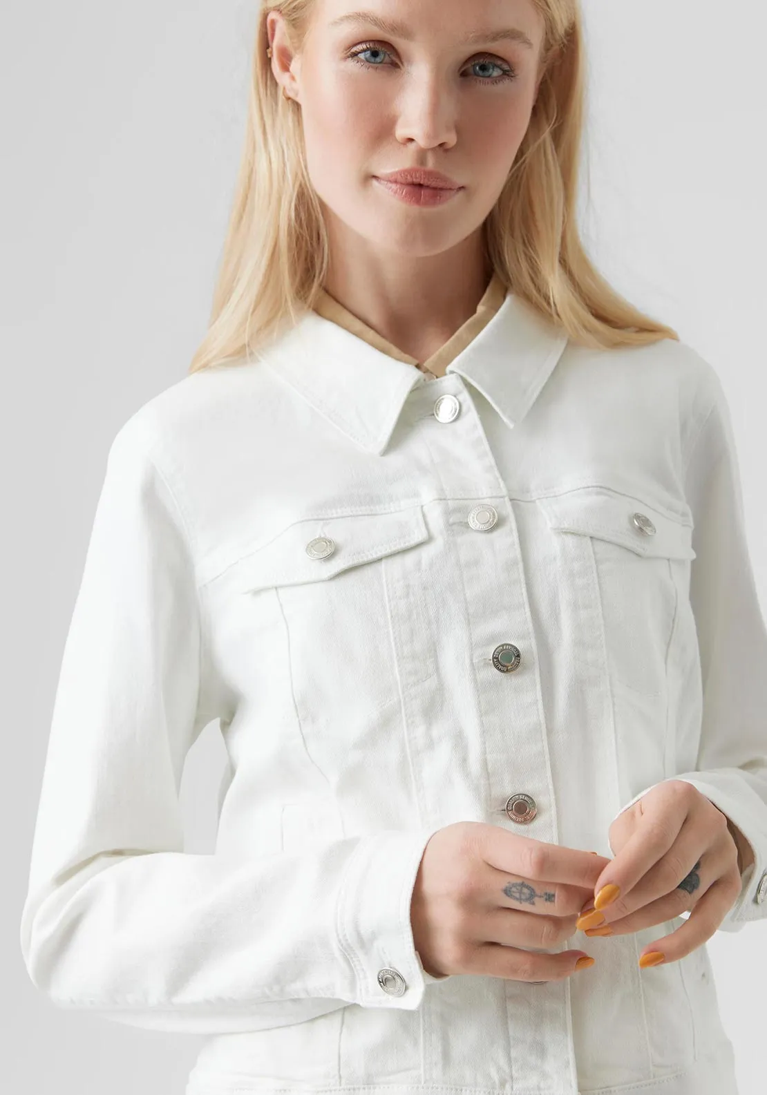 Vero Moda Wild Soya Short Denim Jacket, Bright White