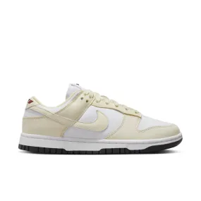 WMNS Nike Dunk Low LX NBHD, WHITE/COCONUT MILK-BLACK-SIREN RED